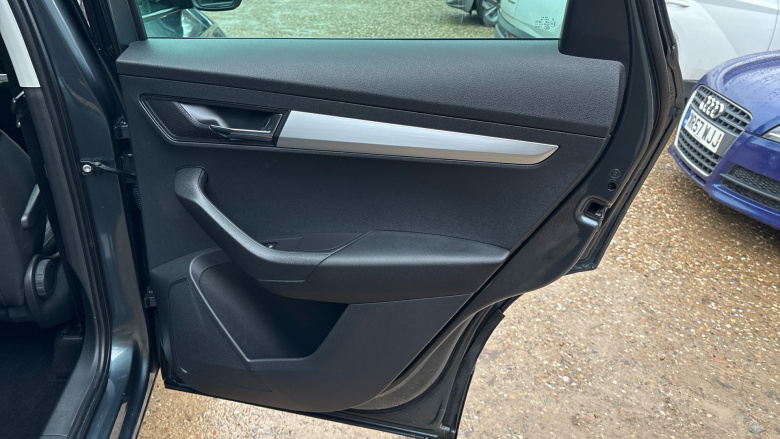 Skoda Karoq 1.0 TSI SE 5dr Petrol Estate